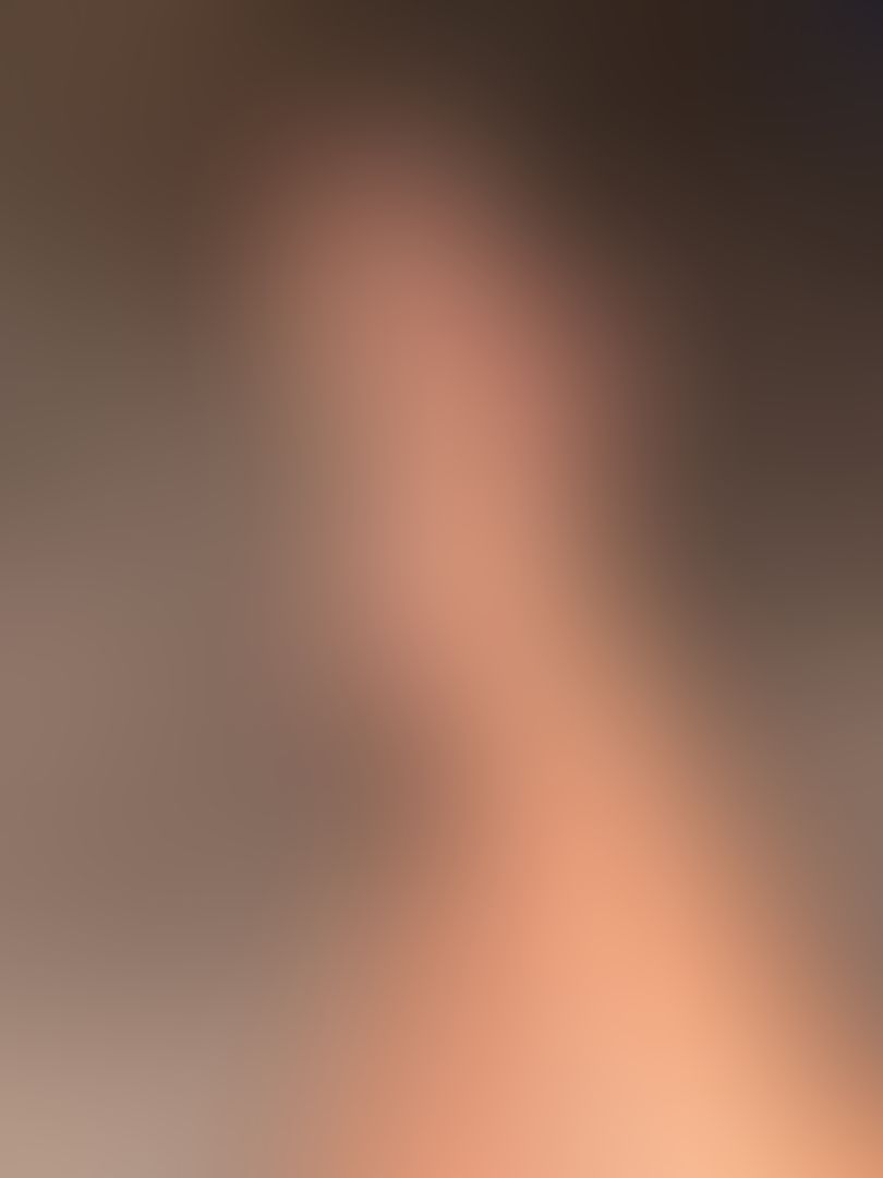 Freshly polished and ready to captivate. Enjoy every curve 😈