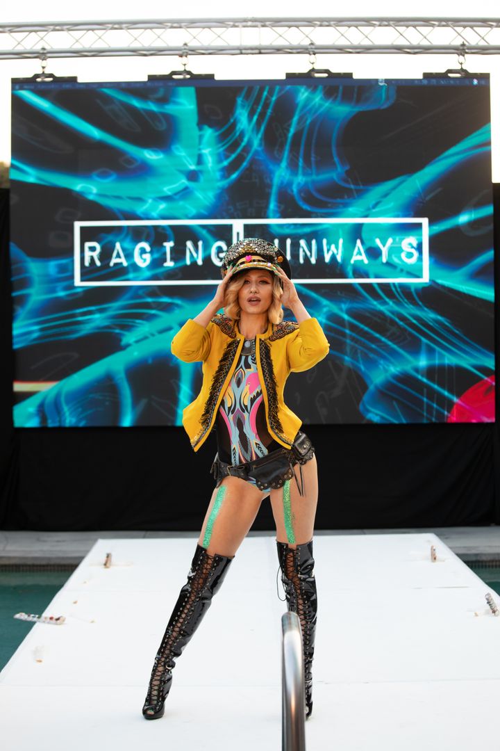 Raging Runways.... #LAFW #RunwayModel