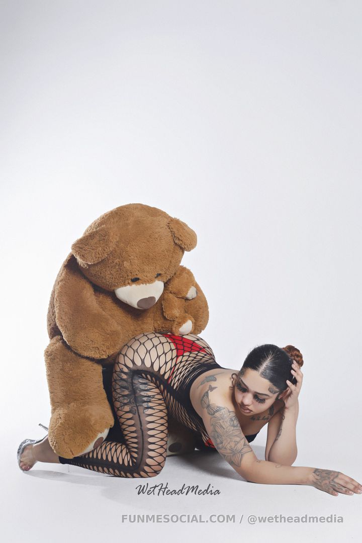 New Pictures just drop!! Dm your favorite for a new video :)