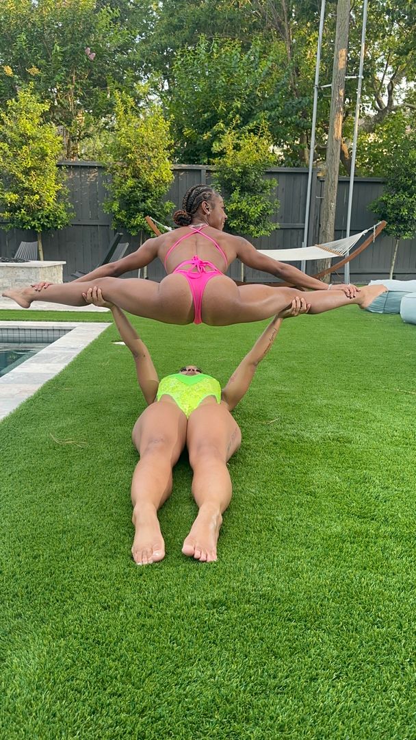 Let her split on it 👅