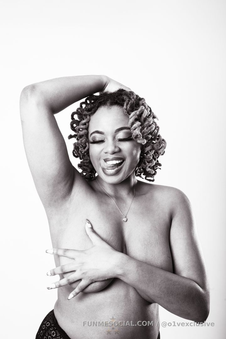 SEDUCE In Black & White