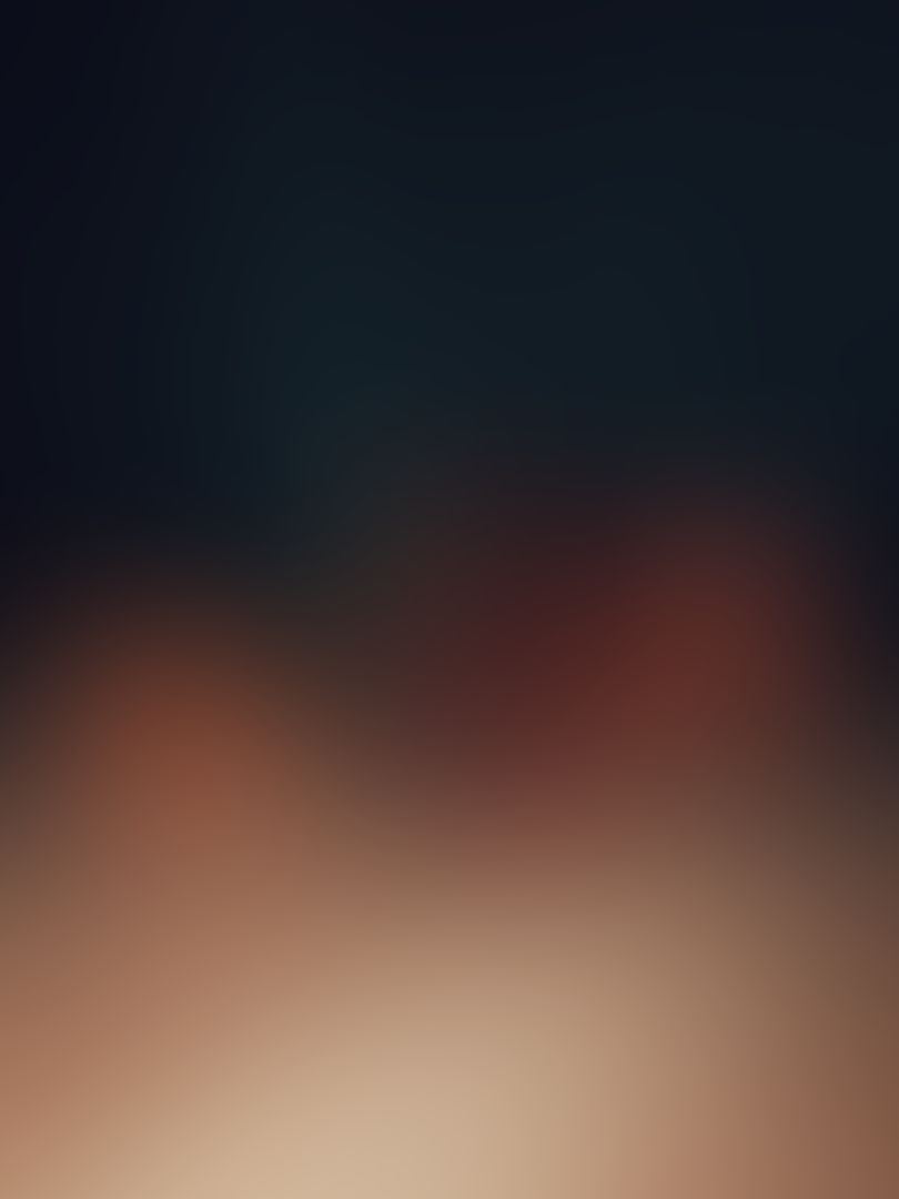 Peach vs Peaches Dare! This hot model tries to crush these peaches. With her great looking peach!