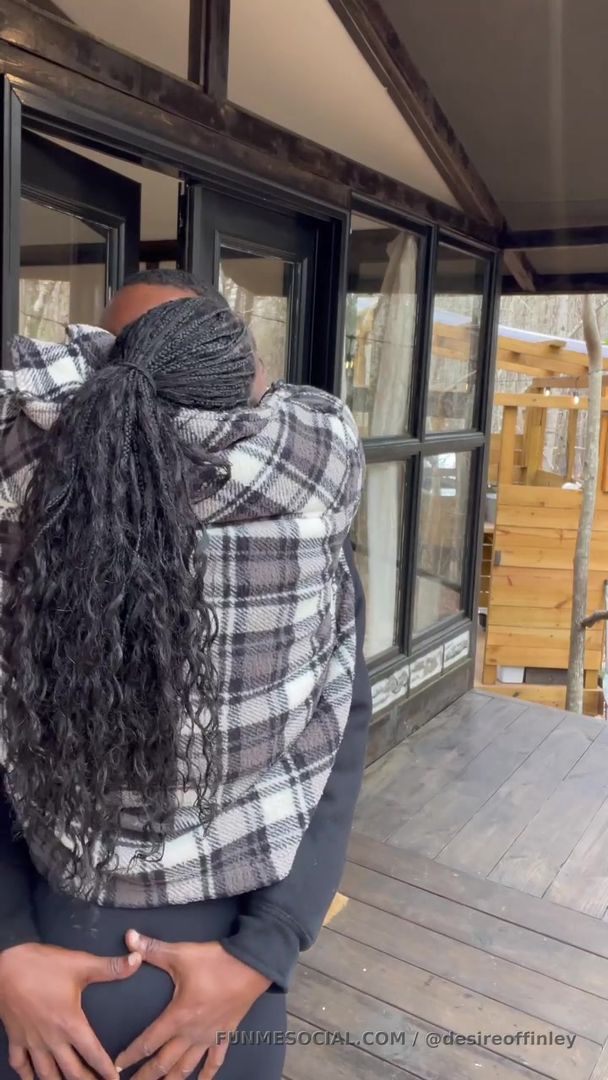 She was excited to go Glamping 🏕️ for the first time. 💦😽