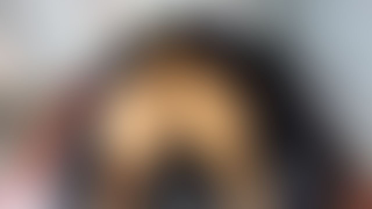 She is highly requested, She so fine