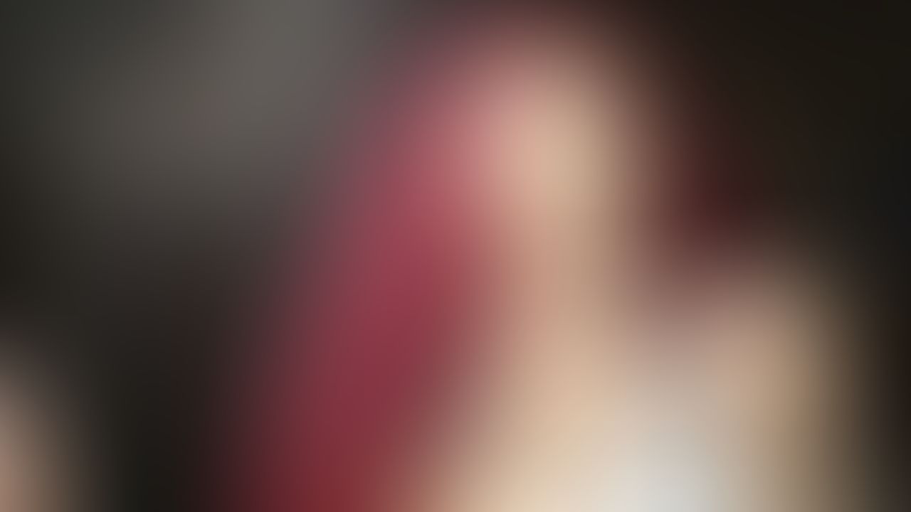 Shes in the building and puttin